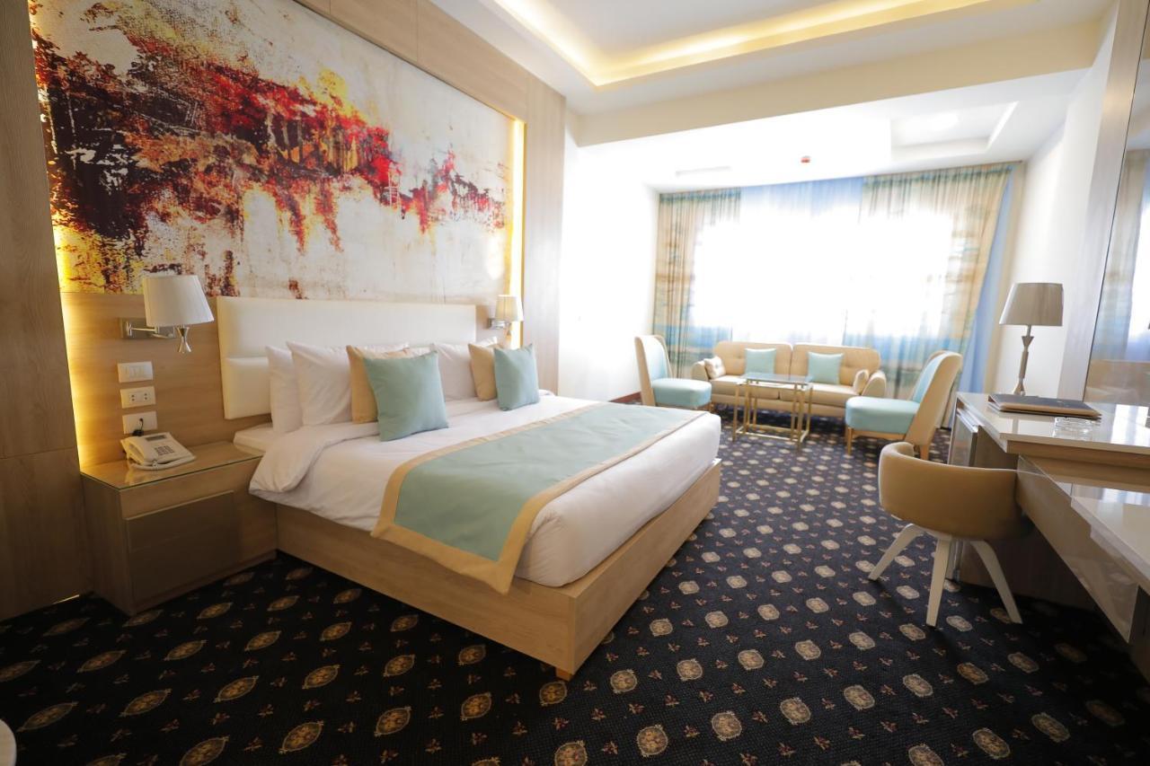 Tolip Gardens Hotel Cairo Exterior photo Deluxe Room