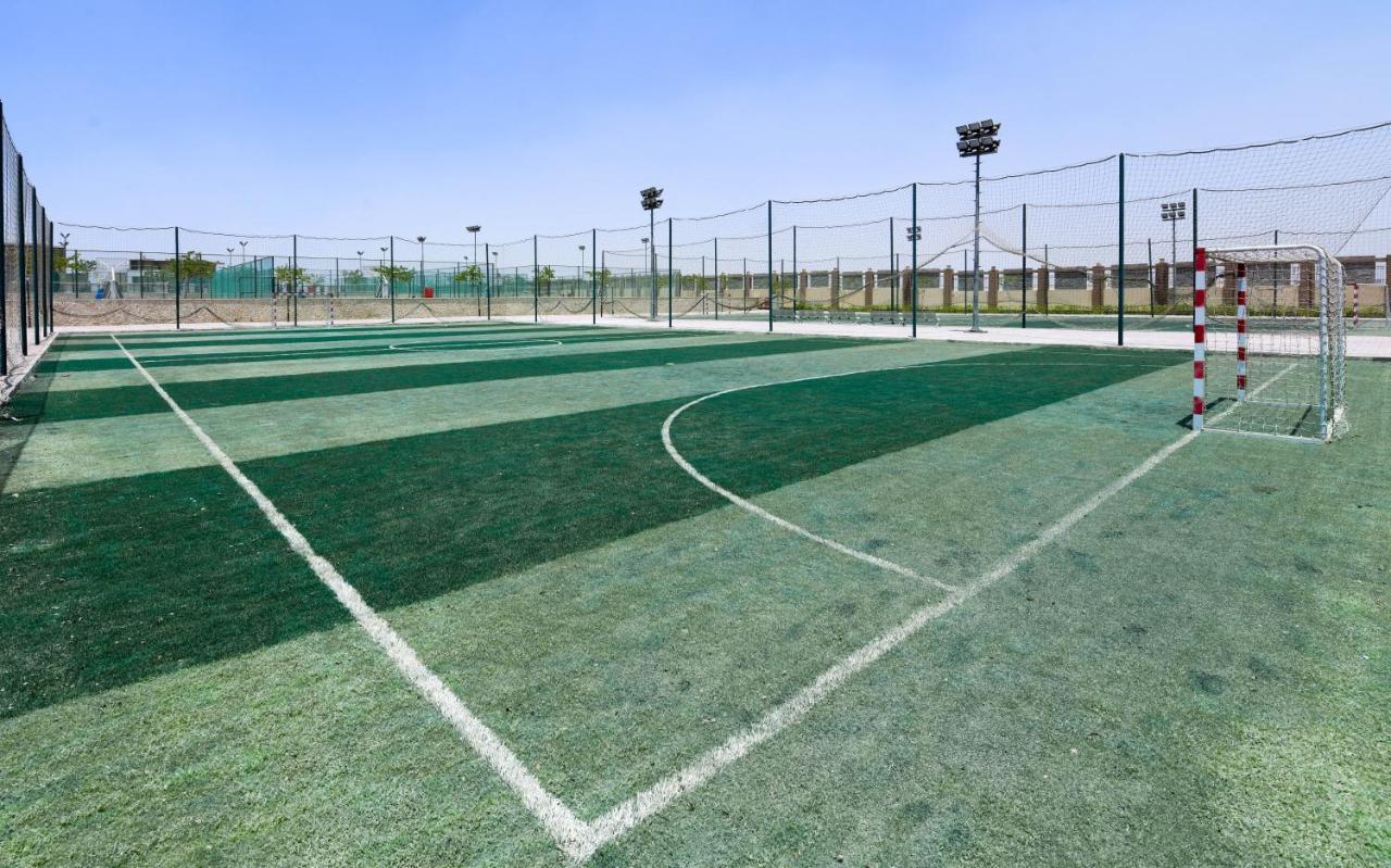 Tolip Gardens Hotel Cairo Exterior photo A handball court